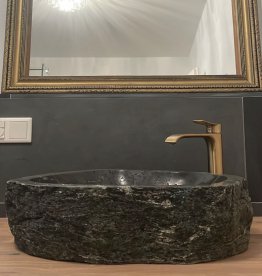 Handmade natural stone washbasins available in all sizes and custom dimensions, at Gasser Naturstein in Barbian, South Tyrol. | © ©Gasser Naturstein