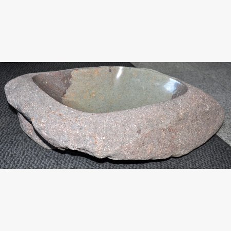 Wash basin in porphyry