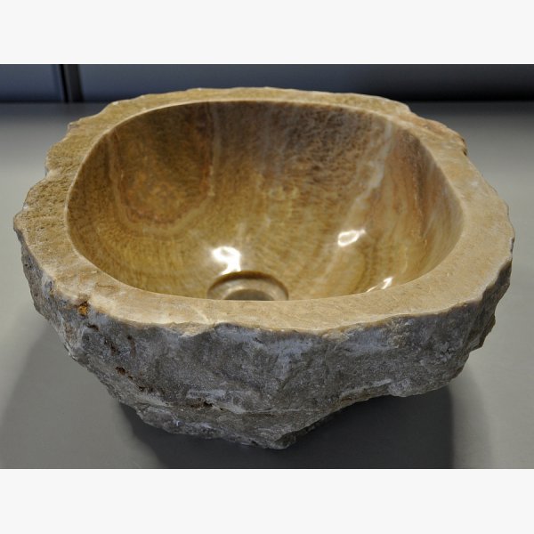 Wash basin in onyx
