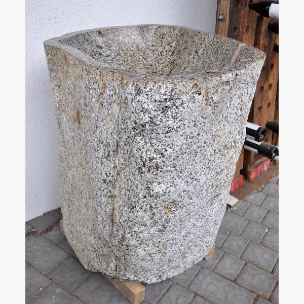 Tonalite stone washbasin, ice fountain, kneipp basin
