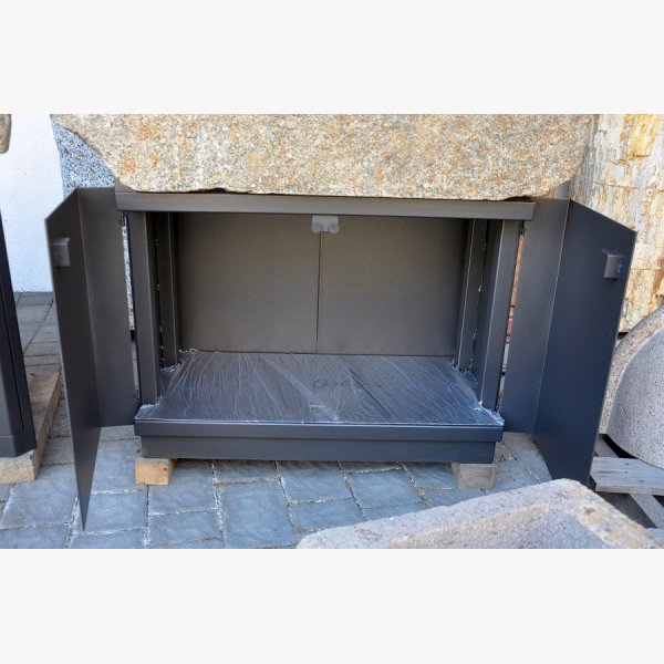 Old, deep feeding trough with steel furniture