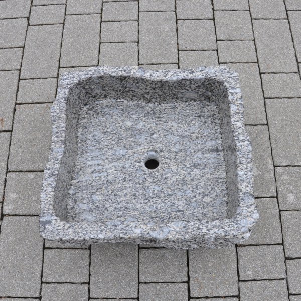 Tonalit washbasin from the Texel area