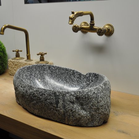 Tonalite washbasin from the Texel area