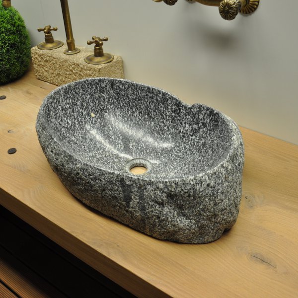 Lavabo in tonalite della regione di Texel