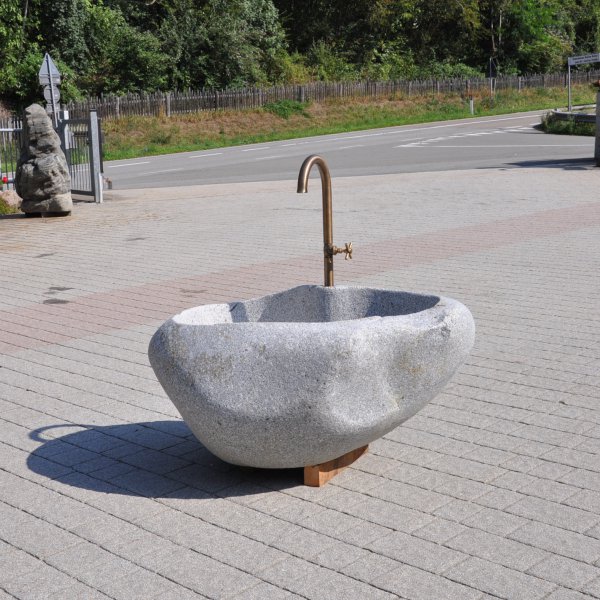 Brunnen mit Amatur