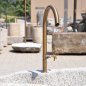 Hochwertige Wasserhähne für Naturstein- & Findlingsbrunnen. Antik, rustikal & frostsicher aus Messing oder Edelstahl. Jetzt Unikate & Zubehör entdecken!