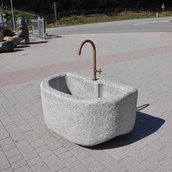 schlesischer Granitbrunnen | © ©Gasser Naturstein