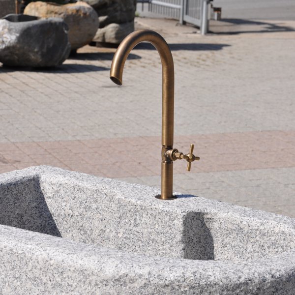 schlesischer Granitbrunnen