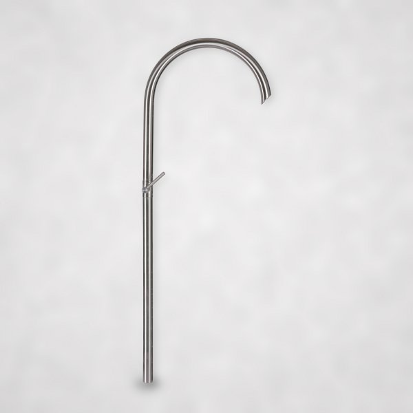 Rubinetto di design in acciaio inox con valvola di chiusura – rubinetteria su misura per il giardino