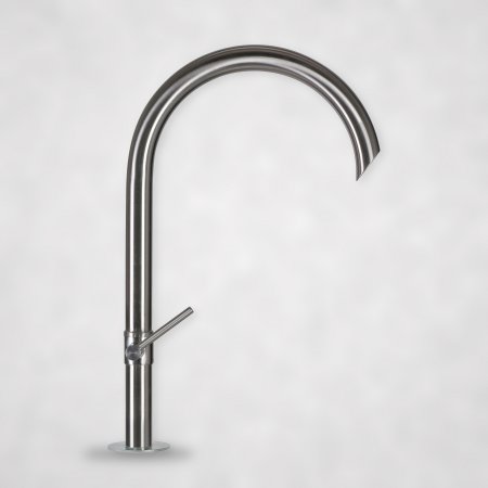 Rundbogen-Wasserhahn aus Edelstahl mit Absperrventil – klassischer Wasserauslauf für Brunnen