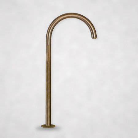 Brunnen-Wasserhahn aus Messing ohne Absperrventil, handgefertigt bei Gasser Naturstein