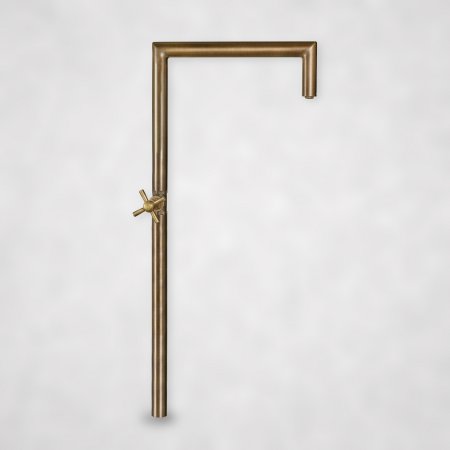 Brunnen-Wasserhahn aus Messing mit Kreuzabsperrventil, handgefertigt bei Gasser Naturstein